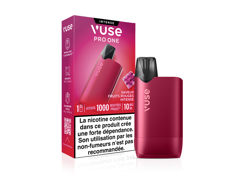 Vuse | Une cigarette électronique Vuse Pro One de couleur rouge est posée à côté de son emballage assorti, sur lequel figurent les mentions « Intense » et « Saveur Fruits Rouges Intenses ». L'emballage comporte des avertissements en français concernant la dépendance à la nicotine. | Cigarettes Electroniques et Recharges