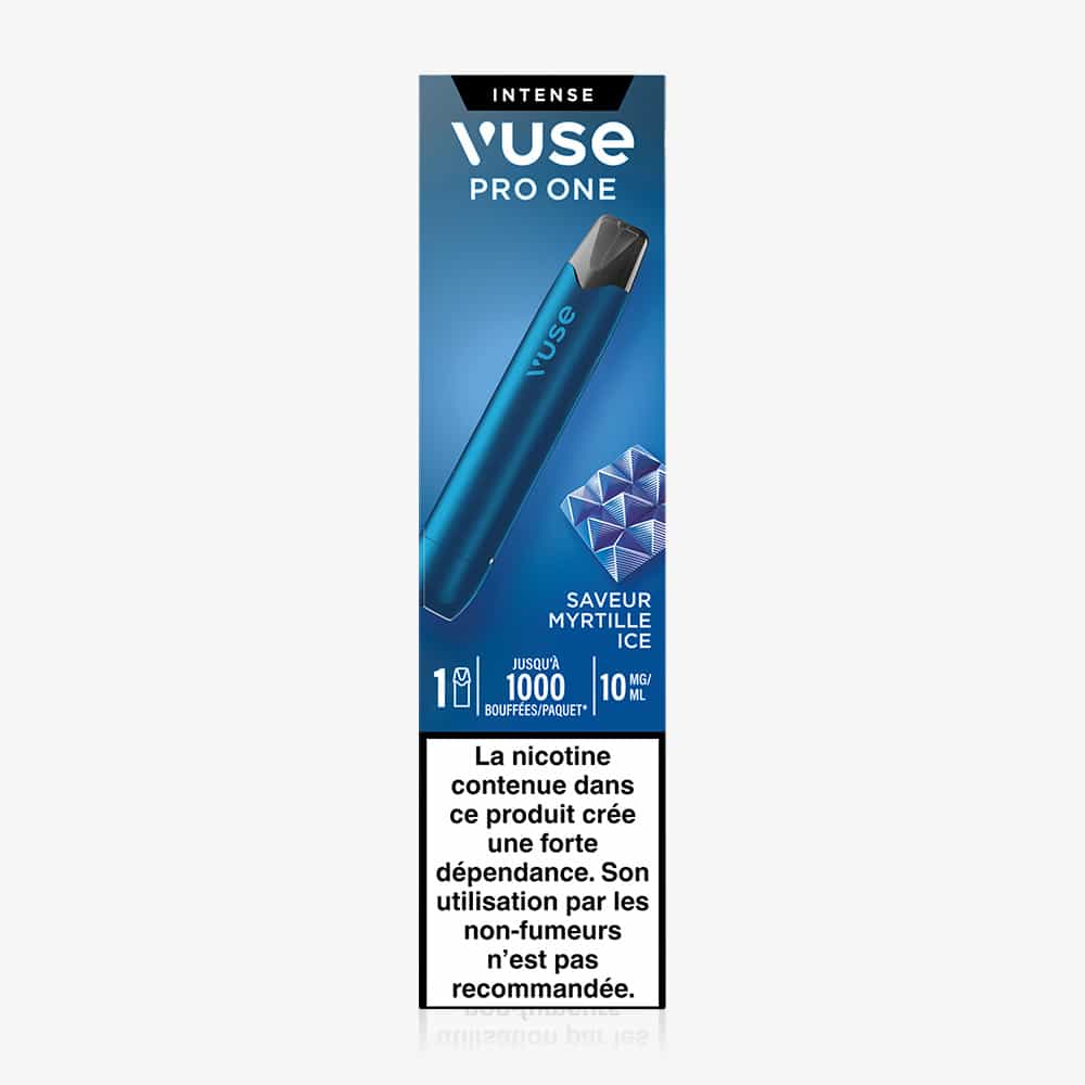 Vuse | La Vuse Pro ONE Bar Myrtille Ice de la marque VUSE, accompagnée d'une mise en garde relative à la nicotine en français, est posée à côté de glaçons. Ce kit prêt à l'emploi offre une expérience rafraîchissante et pratique. | Cigarettes Electroniques et Recharges