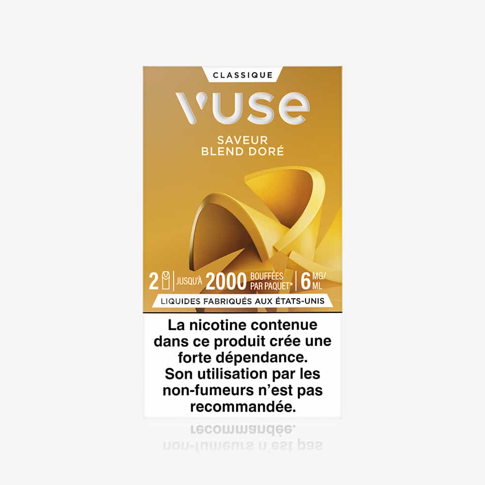 Vuse | On voit ici une boîte « VUSE Recharge Gamme Classique Saveur Blend Doré », de couleur or et blanche, contenant des capsules. Une mise en garde en français, située en dessous, indique que la nicotine contenue dans ce produit crée une forte dépendance et qu’il ne convient pas aux non-fumeurs. | Cigarettes Electroniques et Recharges