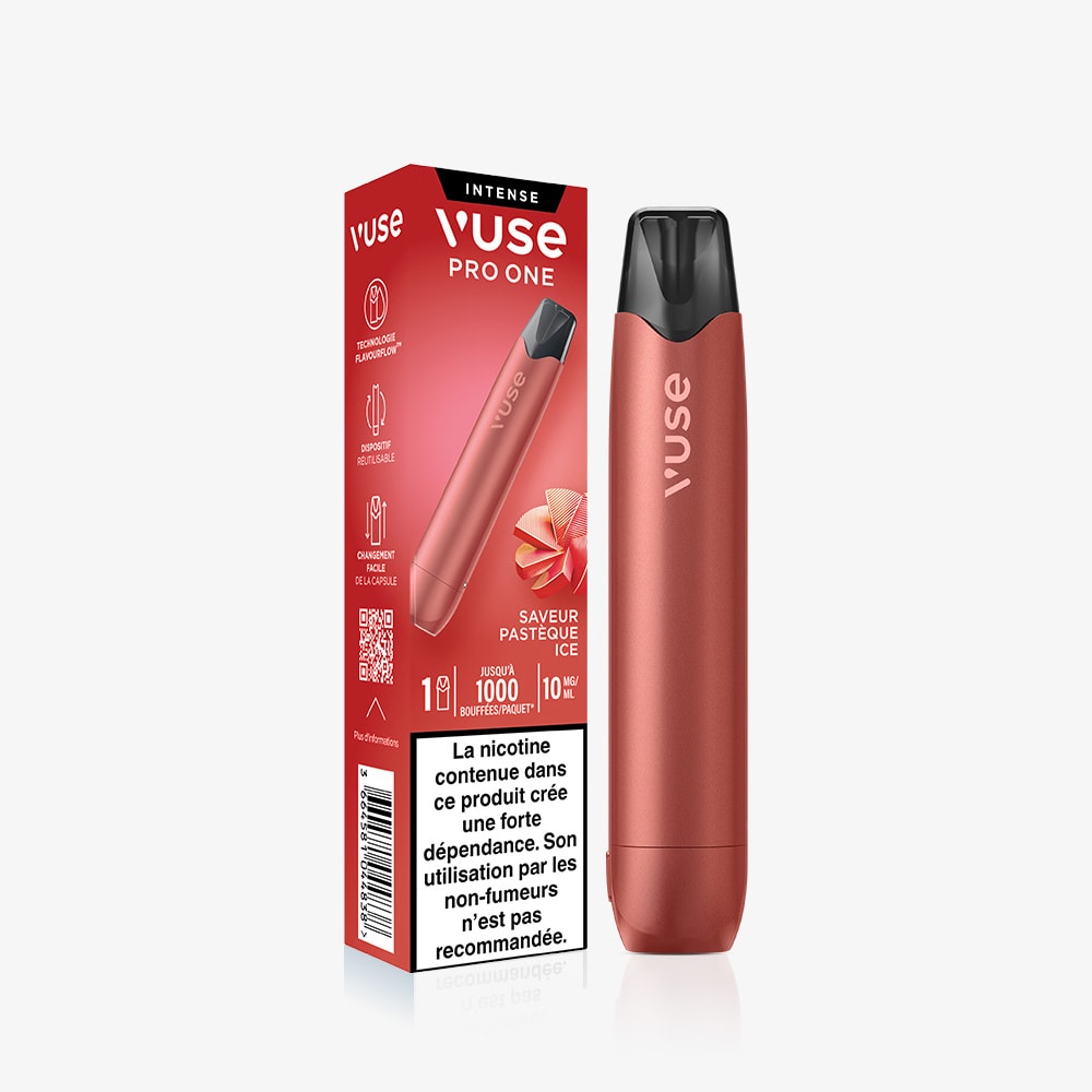 Une cigarette électronique VUSE Pro ONE Bar Pastèque Ice est présentée à côté de son emballage, qui arbore un motif représentant une pastèque et de la glace, met en avant les 1 000 bouffées et la teneur en nicotine de 18 mg, et vante la commodité d'un produit « prêt à vapoter ».