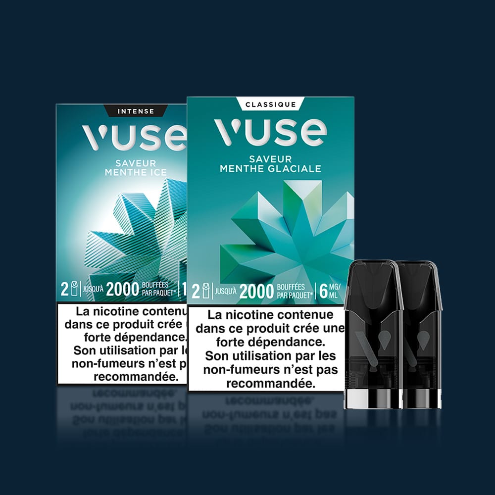 Vuse | Deux paquets de capsules de vapotage Vuse à la menthe (Menthe Ice et Menthe Glaciale) portant des étiquettes d'avertissement sur la nicotine en français, présentés avec deux capsules noires sur un fond bleu foncé. | Cigarettes Electroniques et Recharges