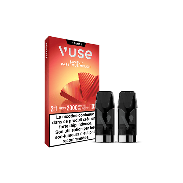 Une boîte VUSE rouge étiquetée "Recharges Gamme Intense Saveur Pastèque Melon" et "nicotine 10 mg/ml" se trouve derrière deux dosettes de vapotage noires, avec un avertissement français sur la dépendance à la nicotine.