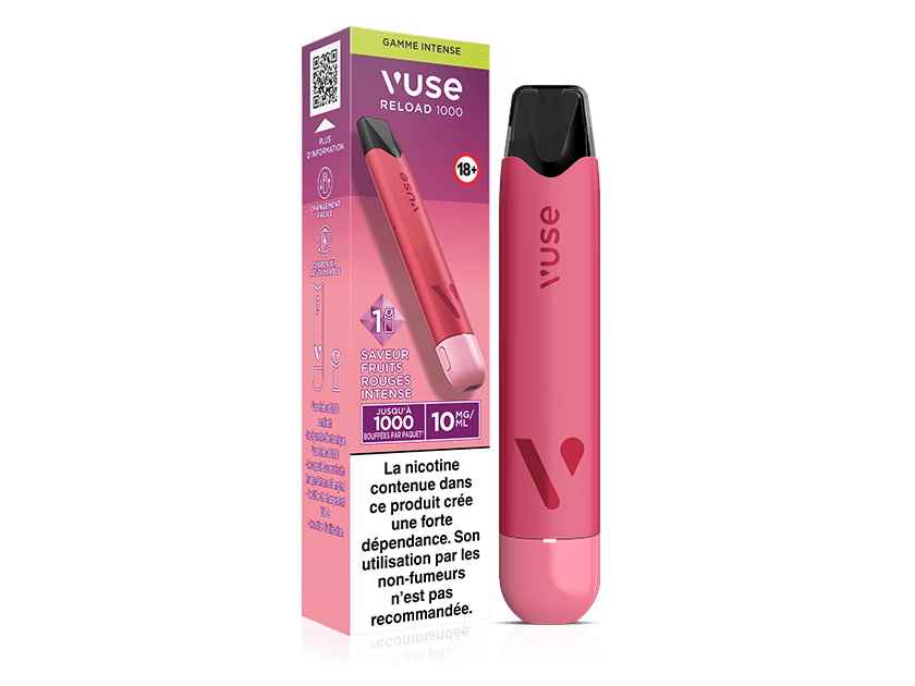 Vuse | Une cigarette électronique Vuse Reload 1000 rose est posée à côté de son emballage assorti, sur lequel figurent les informations relatives au produit, une étiquette indiquant la saveur « baies » et des avertissements sanitaires en français concernant la dépendance à la nicotine. | Cigarettes Electroniques et Recharges